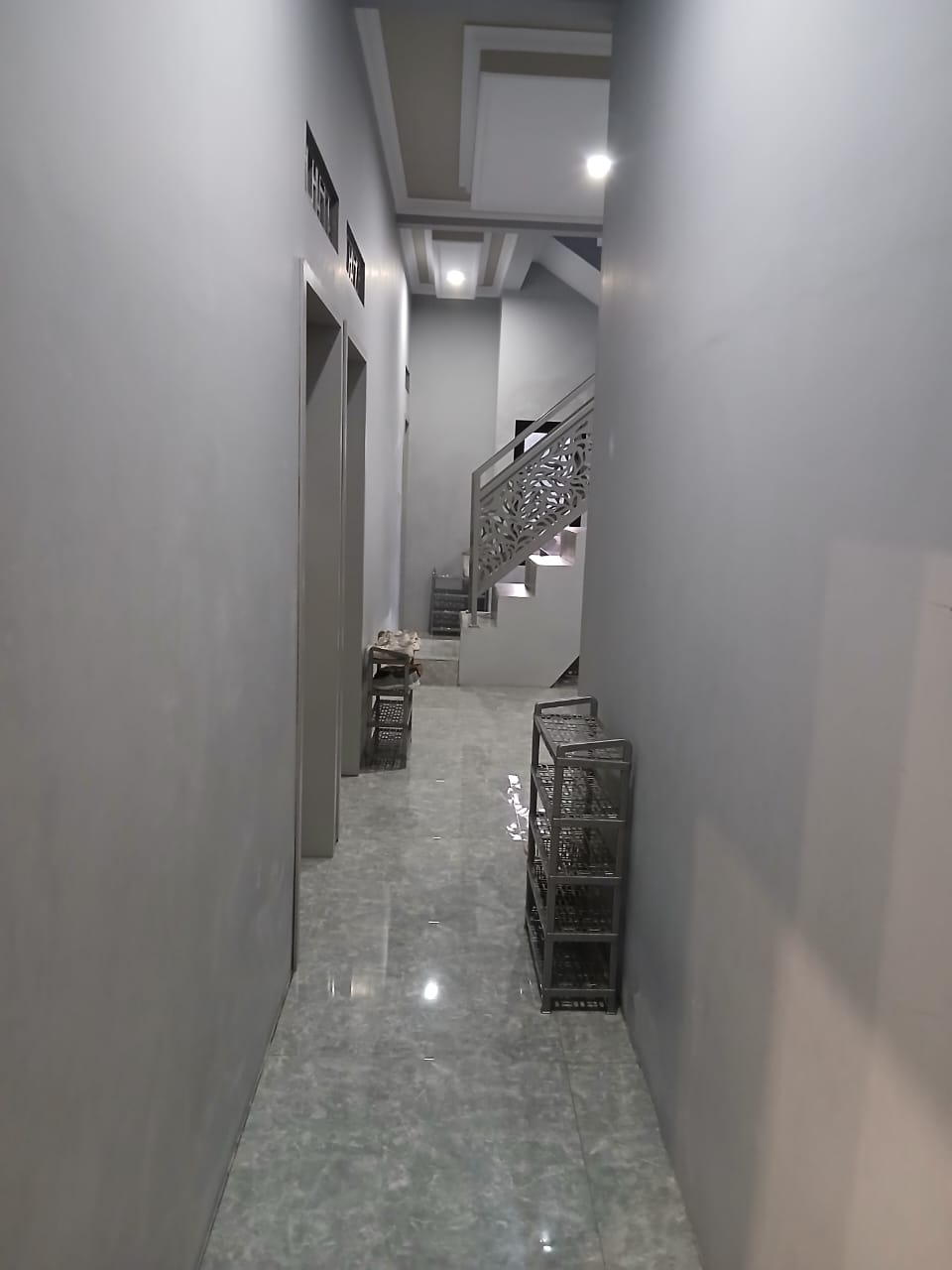 Lobby - Depan